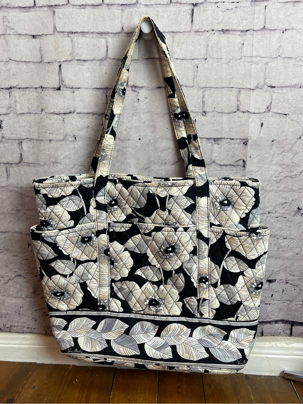 Vera Bradley camellia print zippered tote bag